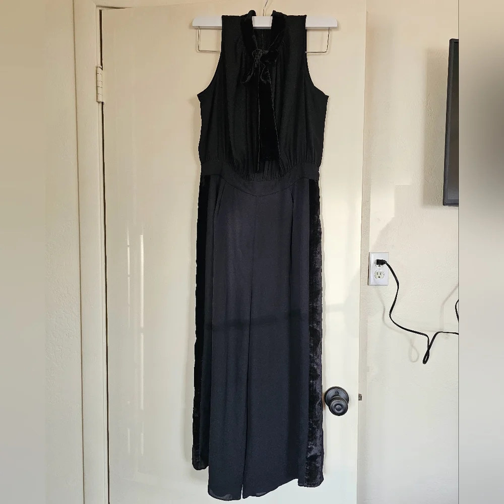 Kate Spade Elegant Chic Black Velour‎ Accents Bow Sleeveless Jumpsuit Sz 8